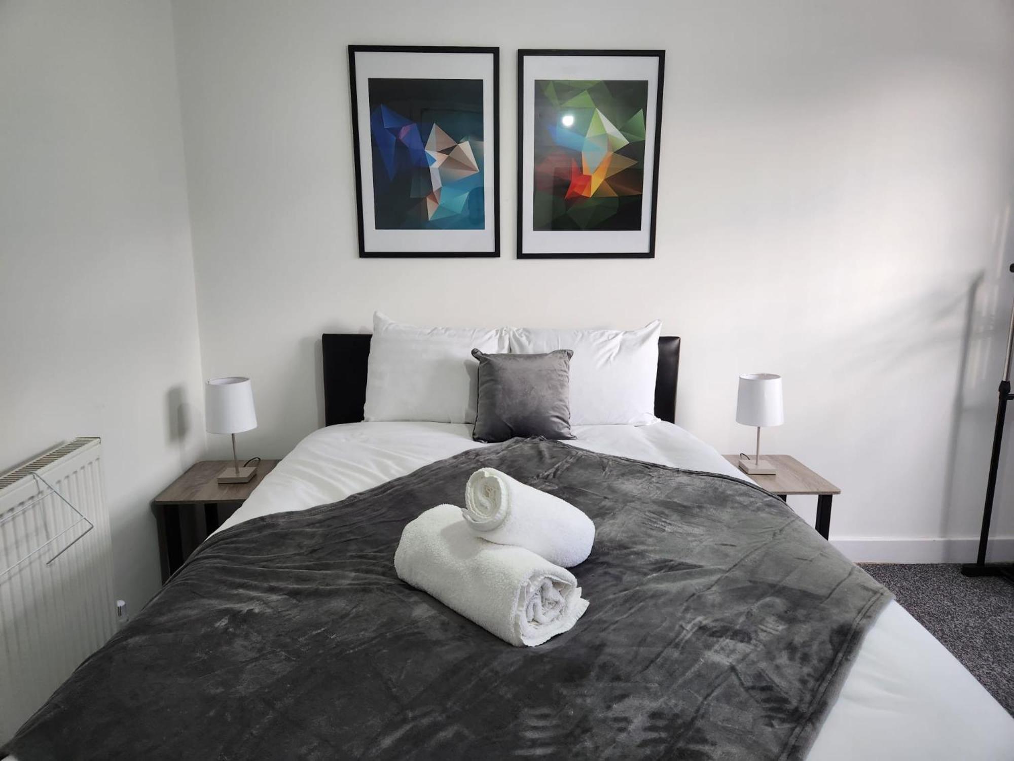 4 Bedroom 2 Bathroom Shared House - Near Bhx And Nec Birmingham Zewnętrze zdjęcie