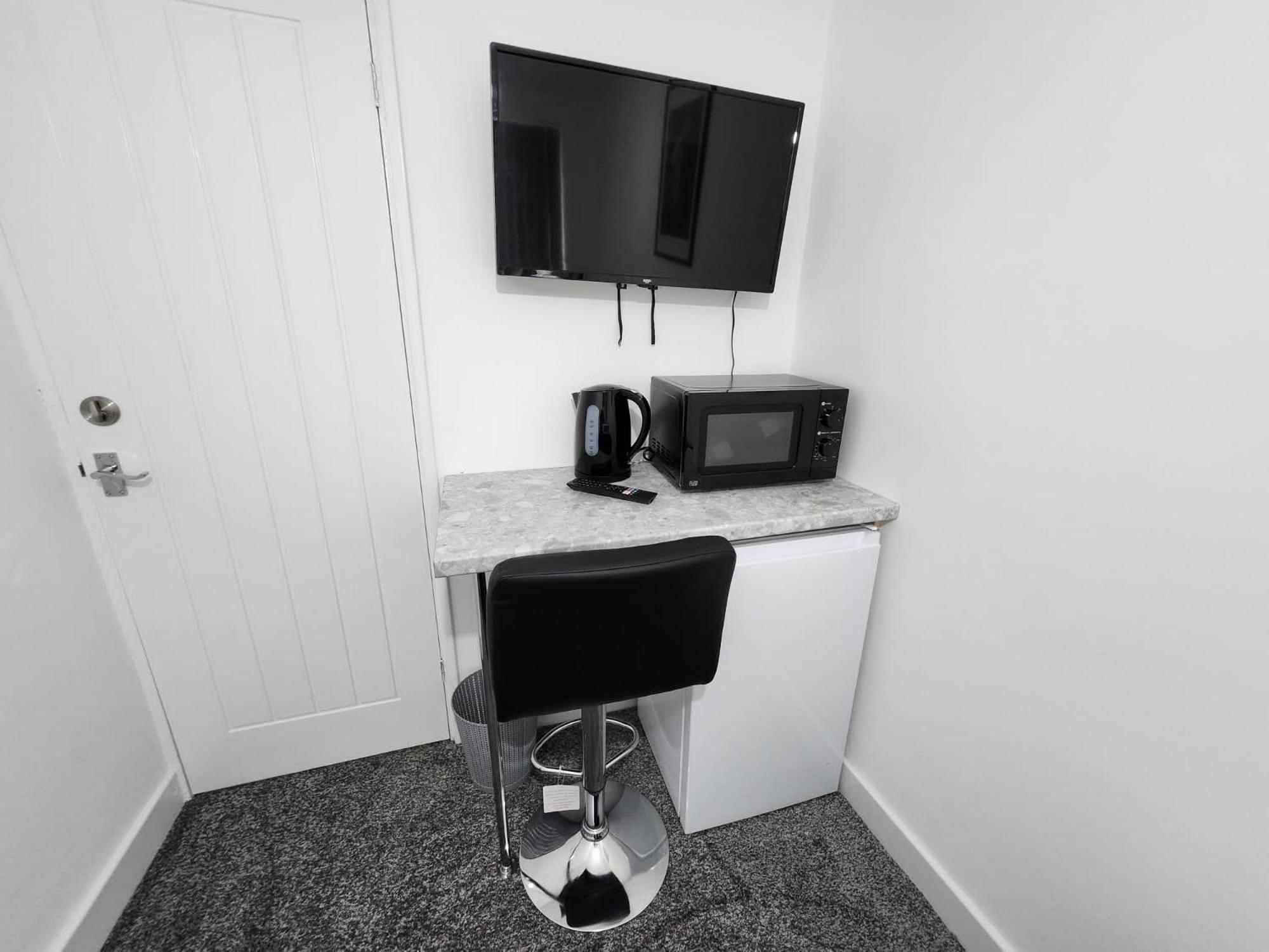 4 Bedroom 2 Bathroom Shared House - Near Bhx And Nec Birmingham Zewnętrze zdjęcie