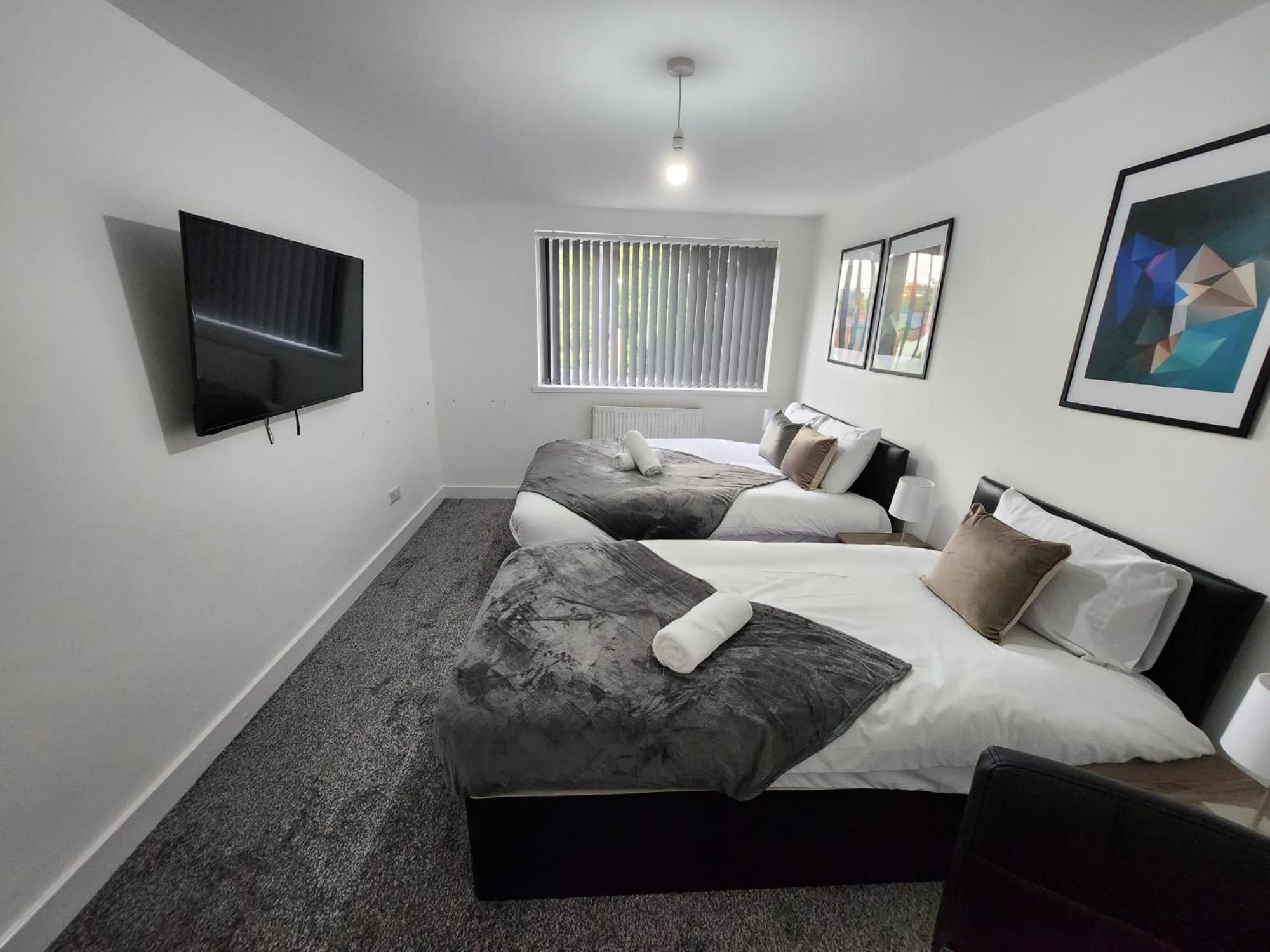 4 Bedroom 2 Bathroom Shared House - Near Bhx And Nec Birmingham Zewnętrze zdjęcie