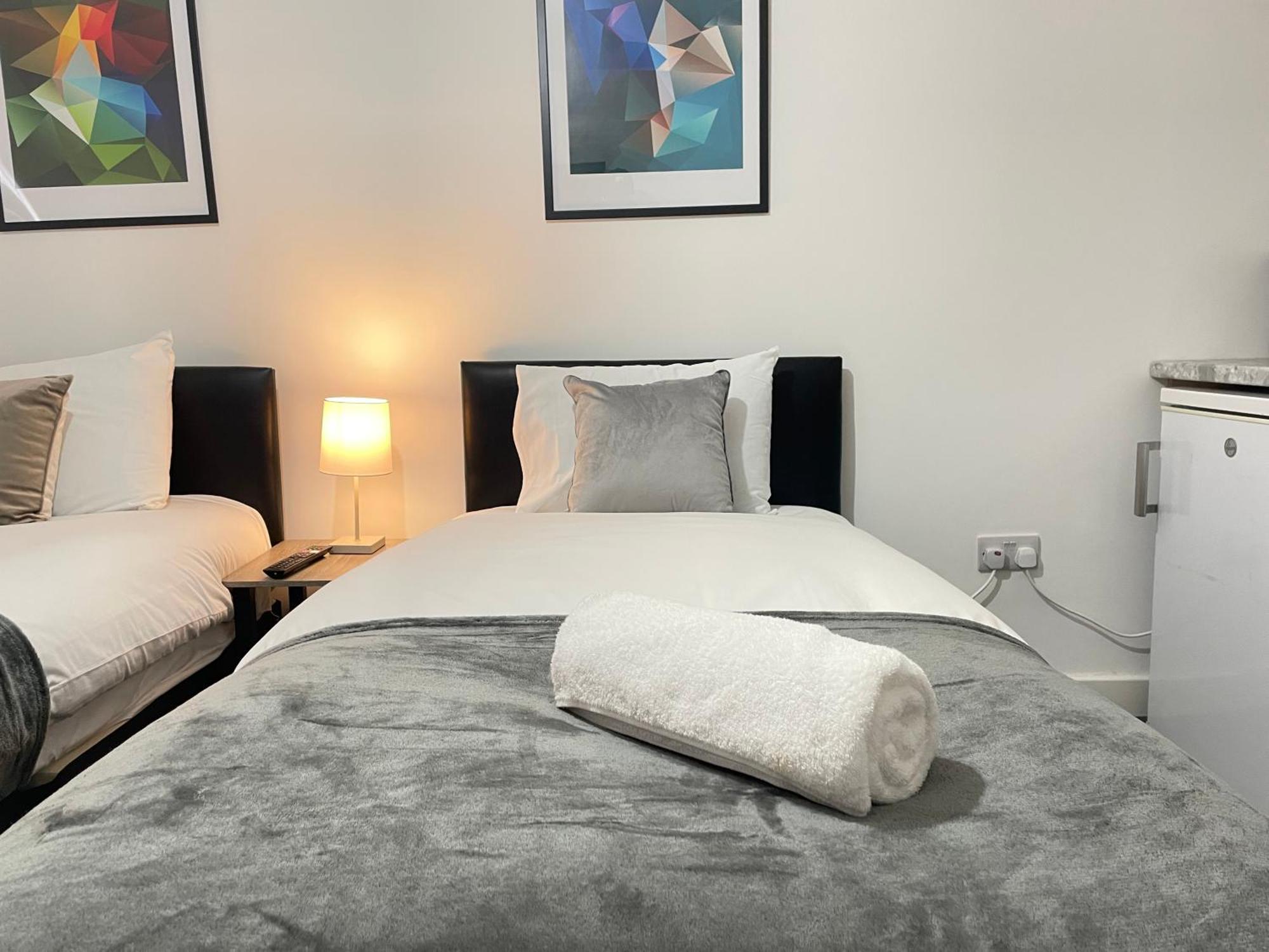 4 Bedroom 2 Bathroom Shared House - Near Bhx And Nec Birmingham Zewnętrze zdjęcie