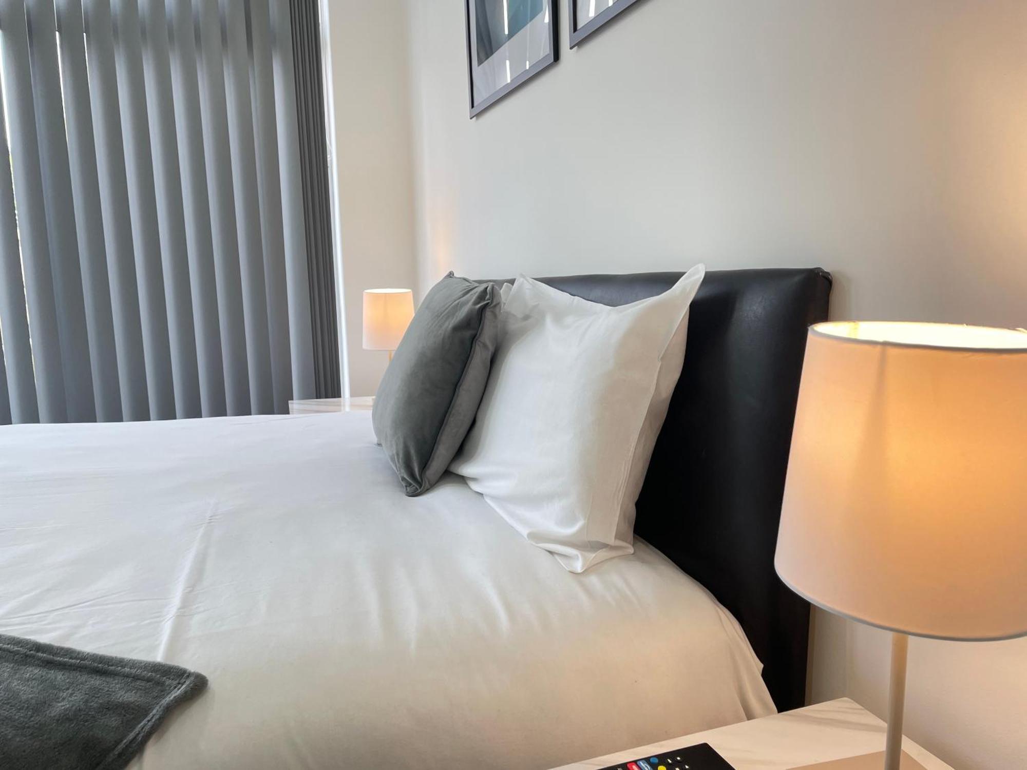 4 Bedroom 2 Bathroom Shared House - Near Bhx And Nec Birmingham Zewnętrze zdjęcie