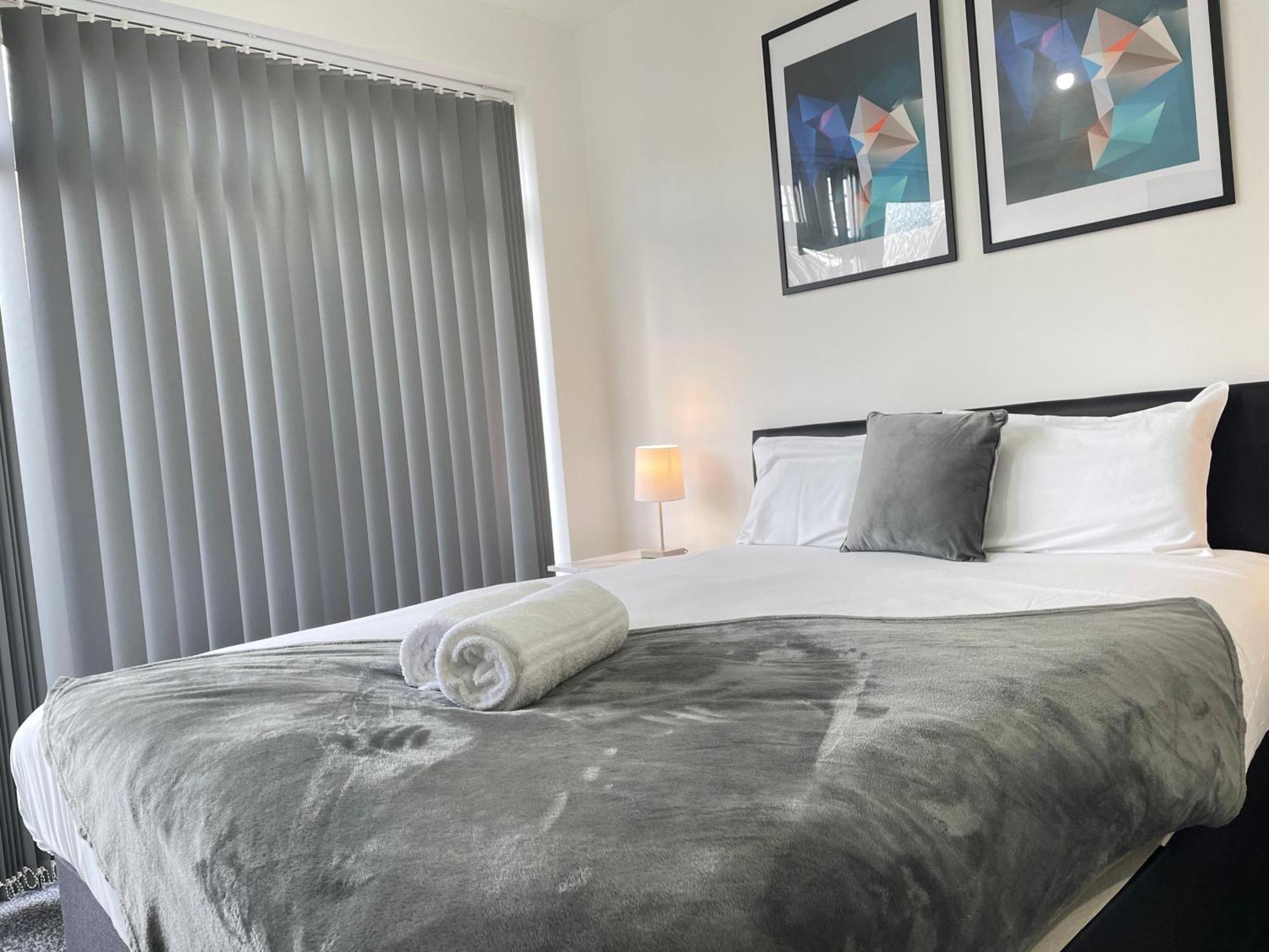 4 Bedroom 2 Bathroom Shared House - Near Bhx And Nec Birmingham Zewnętrze zdjęcie